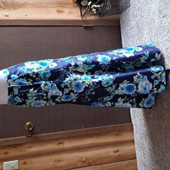 Sequin Hearts size 7 blues/white/green mermaid skirt - Picture 3 of 5